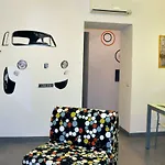 Cheap And Chic White Apartment At Coliseum