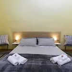 Apartment In Piazza Bologna