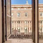 New! Spanish Step Design Apartment