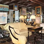 Penelope\'S House