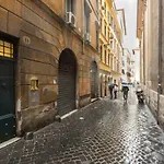Pantheon Romantic Loft