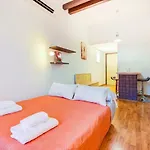 A.G. Vatican Apartments 2