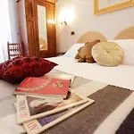 Angel Hotel