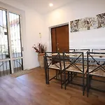 Unique Luxury Apartment And Rooms