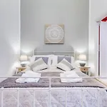 Monti Luxury