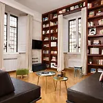 Piazza Del Popolo Boutique Home