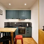 Piazza Del Popolo Boutique Home