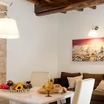 Chiavari Delux Apartment In Campo De Fiori