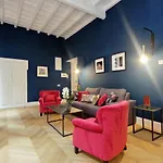 EVE Guest House at Trevi Fountain