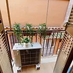 Urbana Apartment
