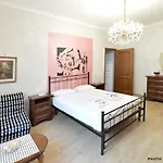 IzzHome La Signorina