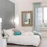 White Panoramic Jacuzzi Suite Trastevere - Top Collection