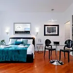 Pantheon Amazing Jacuzzi Suite - Top Collection