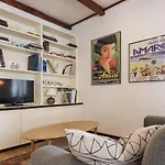 Colosseo Modern Apartment