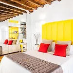 Trevi Queen Apartment