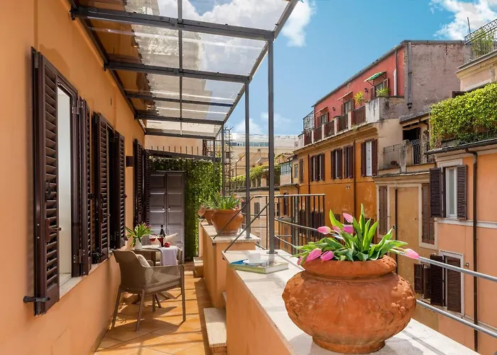 Lovely Home Spanish Steps With Balcony
