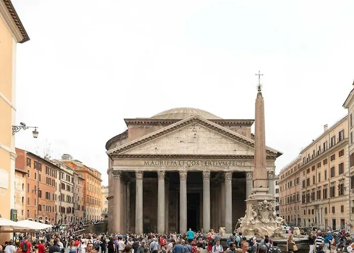 The Artist\'S House In Front Of Pantheon