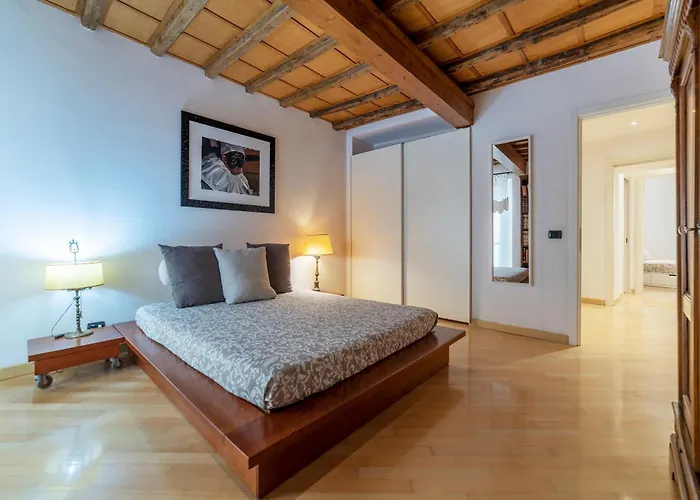 Pantheon View Apartment