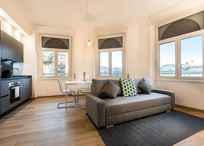 Matilde Modern Apartment-Rental In Rome