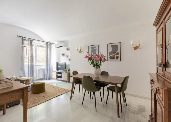 Iflat Bright Apartment Near Caracalla Baths