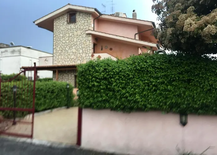 Enza-Home-In-Roma