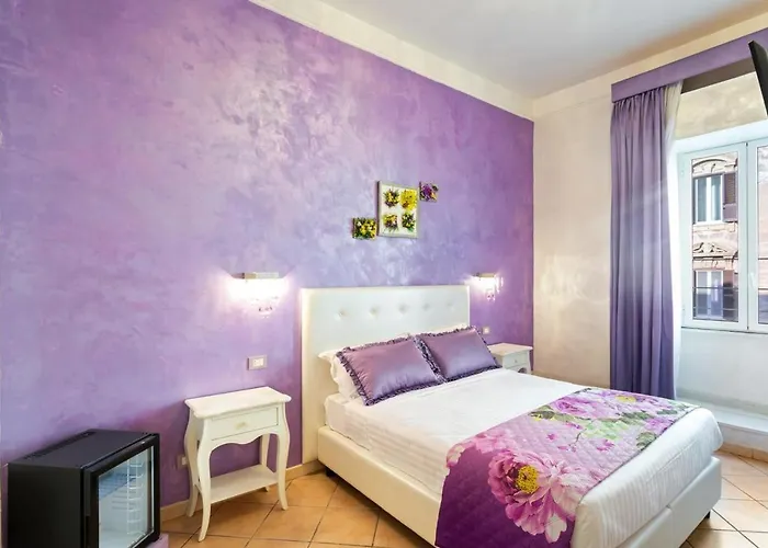 Pretty Room In Vatican Rome Center