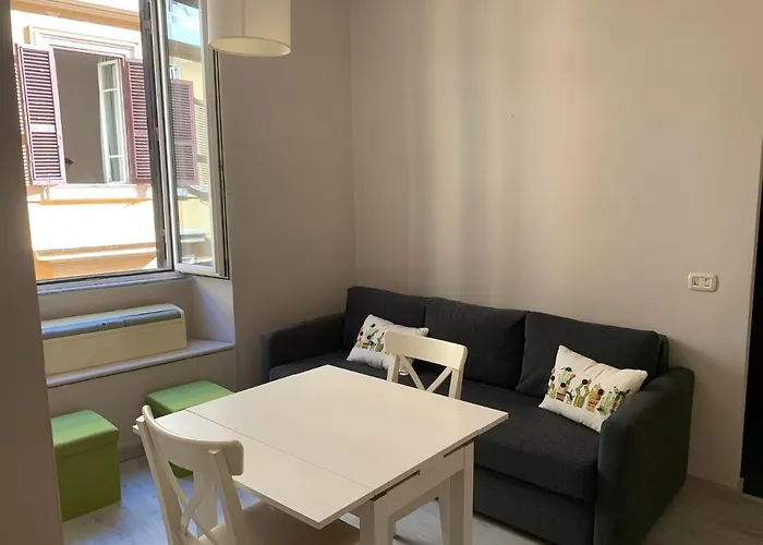 Cavour\'S Home