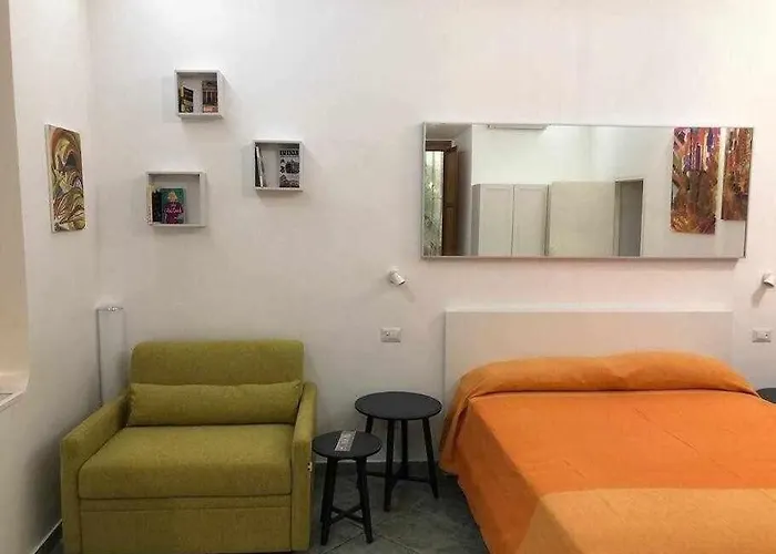 Rhome Away Tittoni