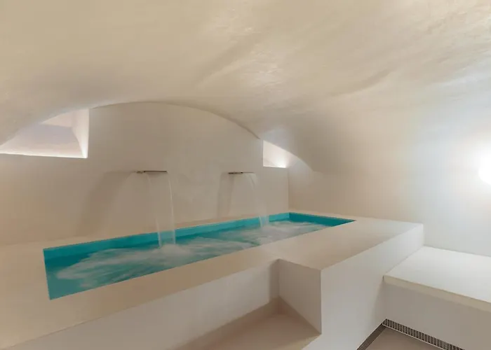 Design Apartment With Private Pool In Campo Dei Fiori