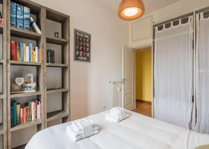 The Best Rent - Colourful Two-Bedroom Apartment Near Termini Station