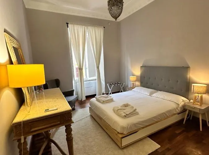 Lounge Apartment - University