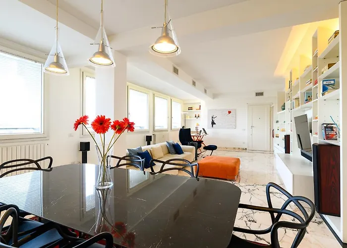 Peaceful Penthouse With Garage By Ndp Rent
