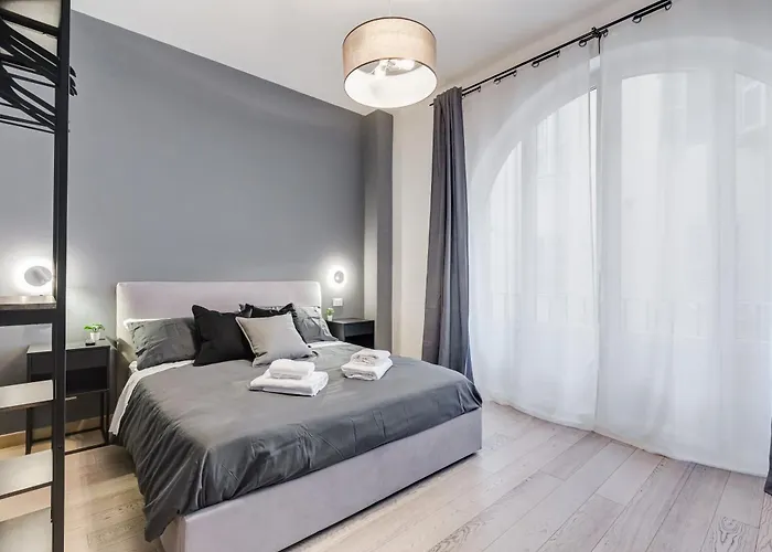 Classy 2-Bdr In Termini District