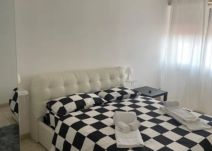 Nic Roma House