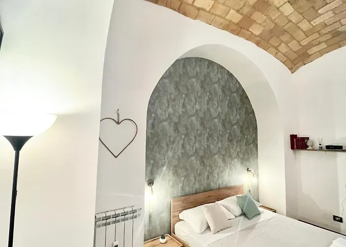 New Look8 Vatican Home