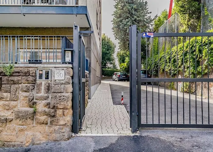 Luxury Apartment Front Of Cavalieri Hilton Hotel