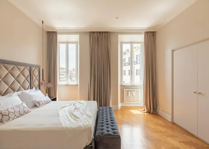 Spanish Steps Caesar Suites