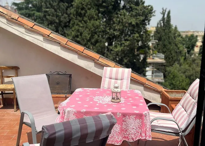 Apartment In Roma With Terrace