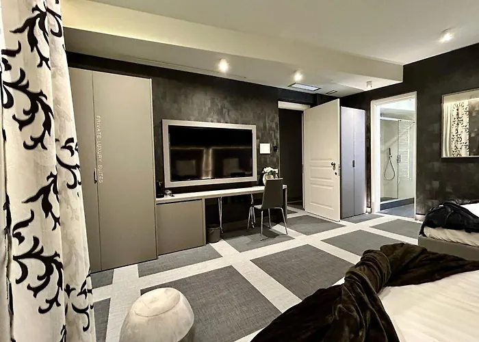 Private Luxury Suites