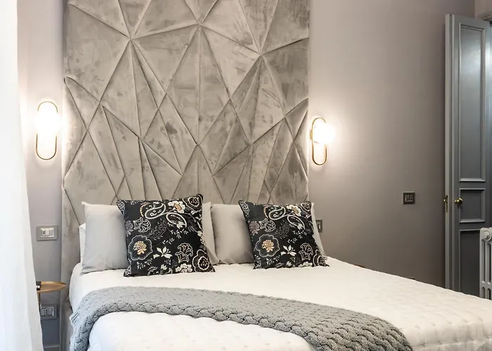 Rome Bridge Apartment