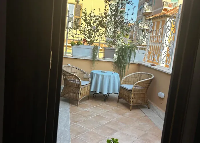 La Finestra Su San Pietro Terrace And View
