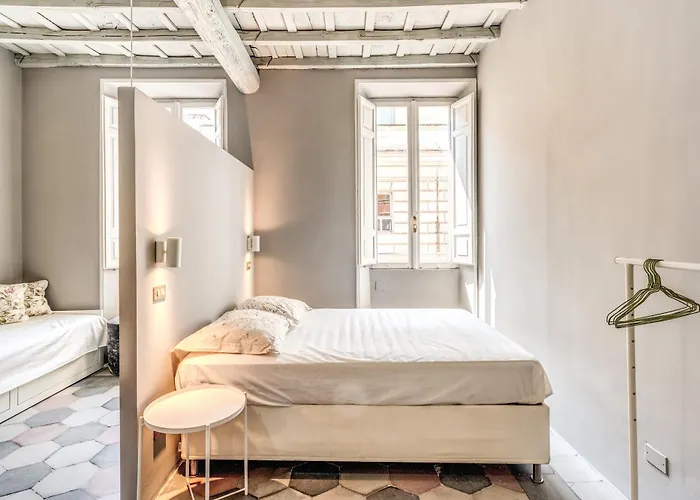 Stylish Flat Near Colosseum
