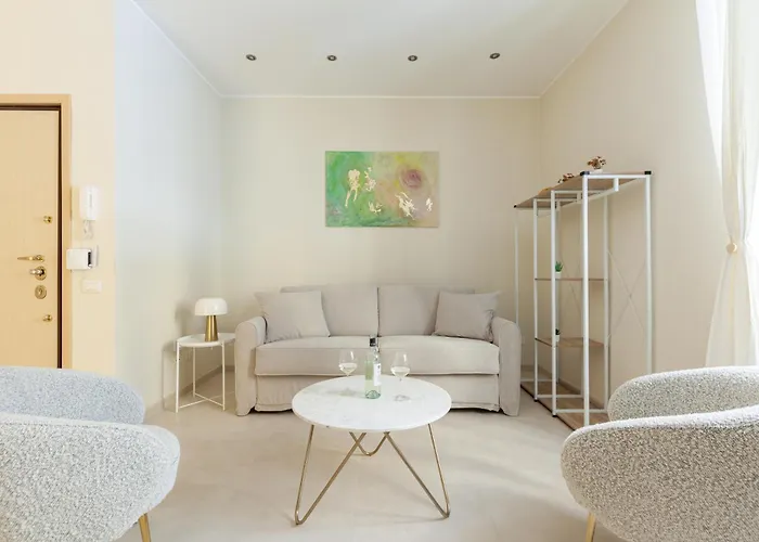 Hostly-The Happya Charme Suite
