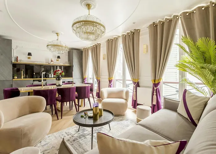 Briarwood Residence Estate