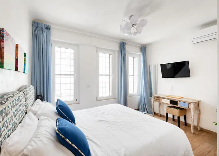Retro Guest House