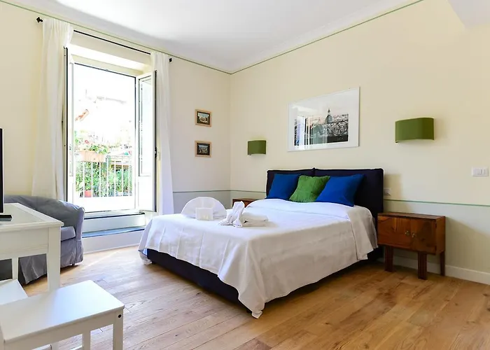 Bright And Comfy 3 Bedroom Apt In Monti