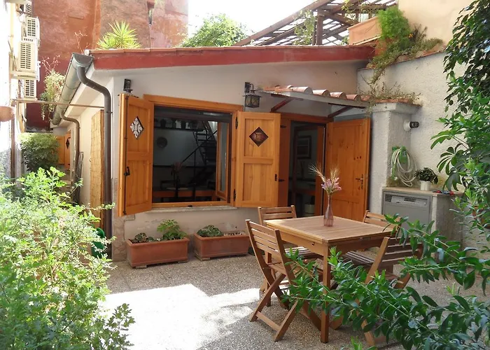 Colosseum Cottage