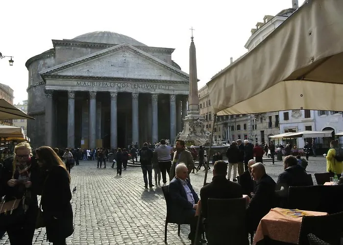 Pantheon Domus Valentino