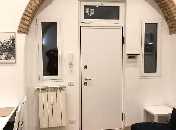 San Lorenzo University Flat