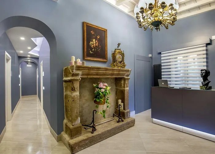 Gcf Luxury Suites, Guest House